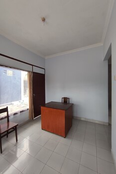 oyo 93173 khazanah room syariah