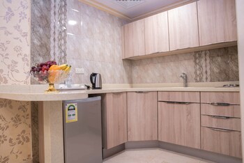sara furnished apartments