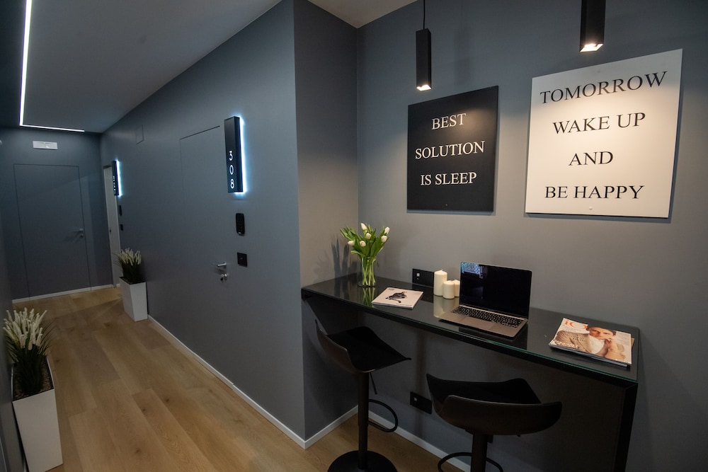 contemporaneamente 147