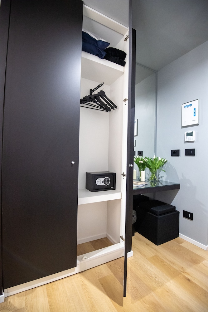 contemporaneamente 147