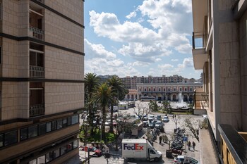 contemporaneamente 147