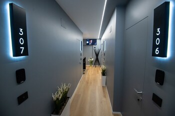 contemporaneamente 147