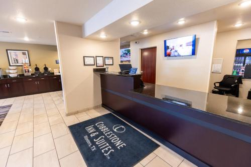 cobblestone inn and suites winters