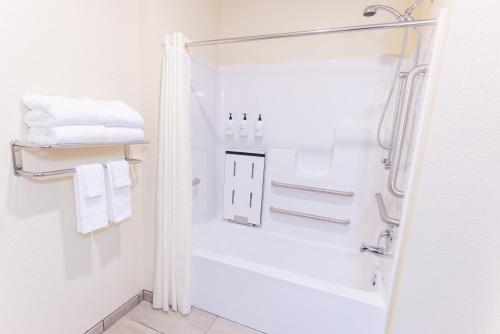 cobblestone inn and suites winters