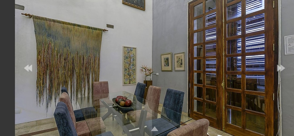 luxury large apartment with colonial balcony