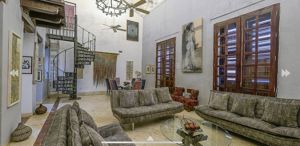 luxury large apartment with colonial balcony