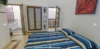 luxury large apartment with colonial balcony