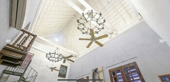 luxury large apartment with colonial balcony