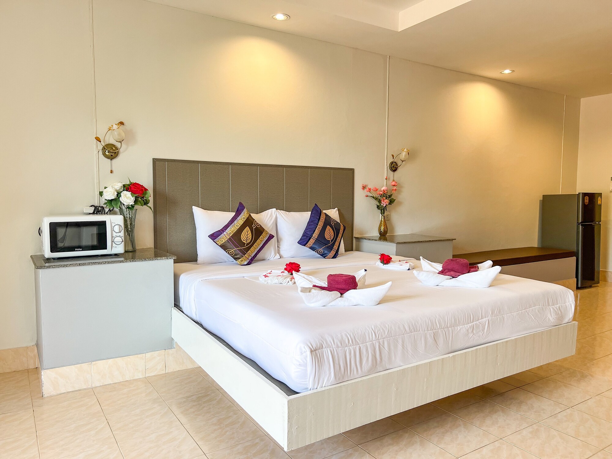 tris miracle kata beach side