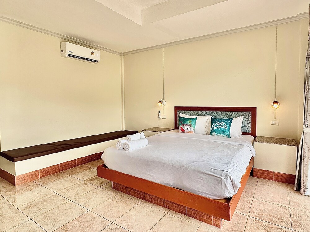 tris miracle kata beach side