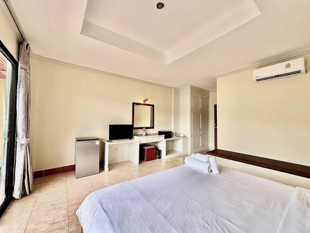 tris miracle kata beach side