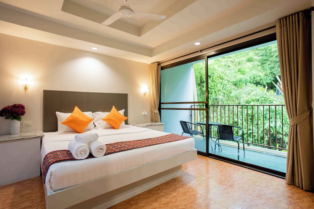 tris miracle kata beach side