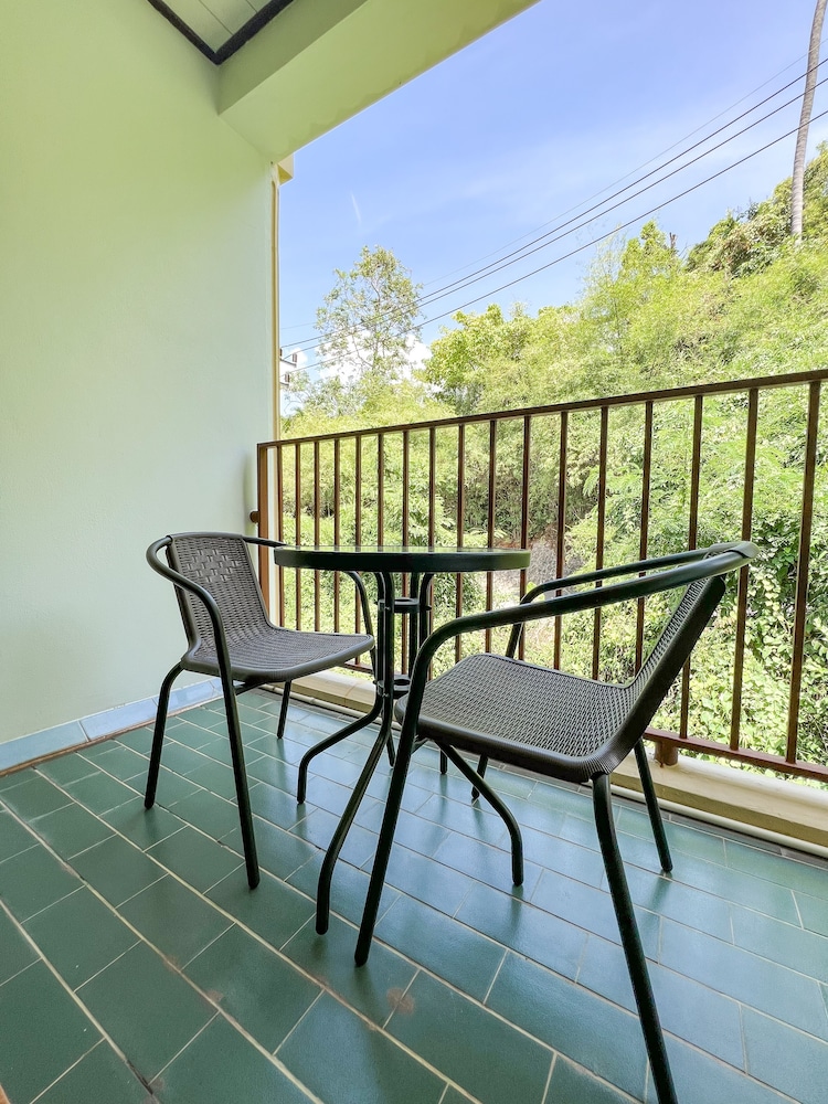 tris miracle kata beach side