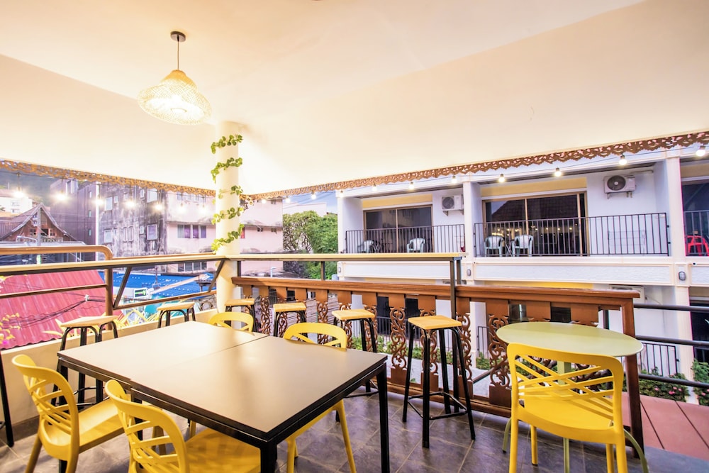 tris miracle kata beach side