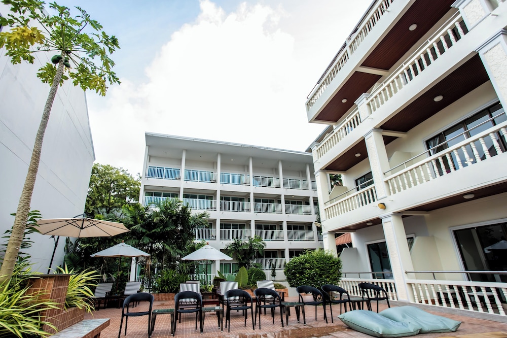 tris miracle kata beach side