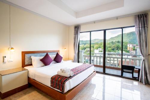 tris miracle kata beach side