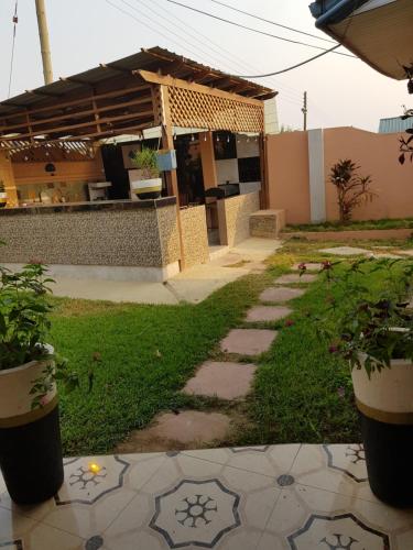 nana adus guesthouse
