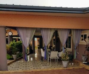 nana adus guesthouse