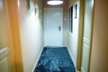 nana adus guesthouse