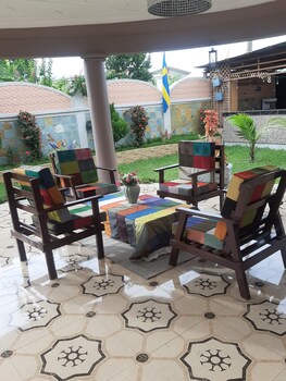 nana adus guesthouse