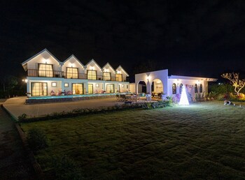 the autumn creek chiangrai