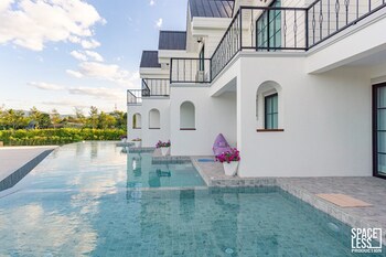 the autumn creek chiangrai