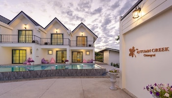 the autumn creek chiangrai