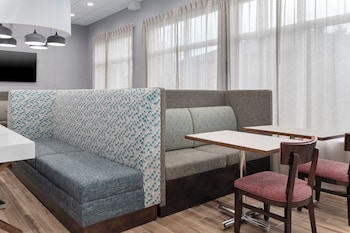 Hampton Inn Saline,Saline>>Lansing,3 star