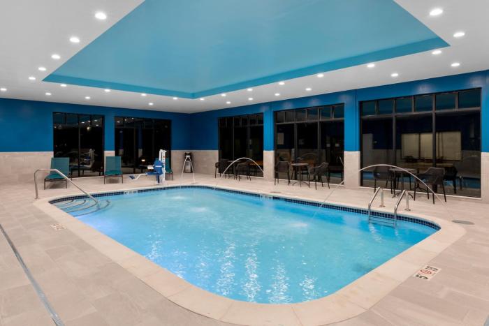 hampton inn saline