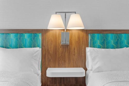 hampton inn saline