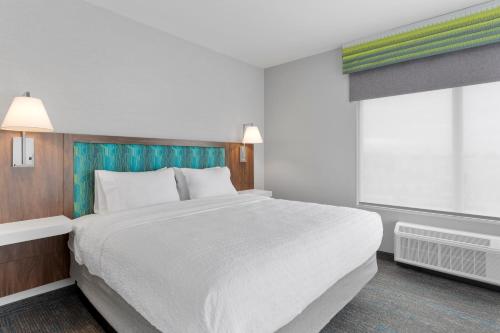 hampton inn saline