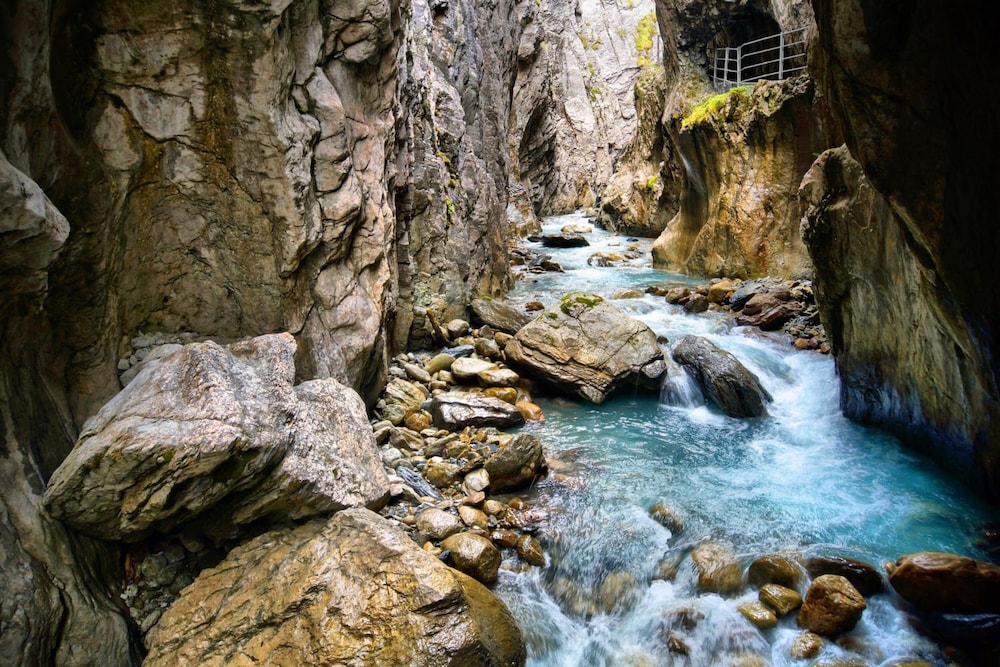 hotel and restaurant alpenrose