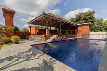 candra loka studio and apartment by the loka