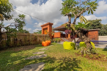 candra loka studio and apartment by the loka