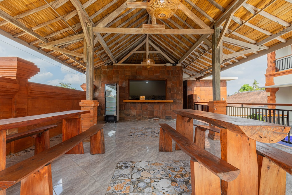 candra loka studio and apartment by the loka