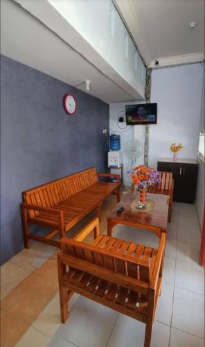 oyo 93206 penginapan budi syariah