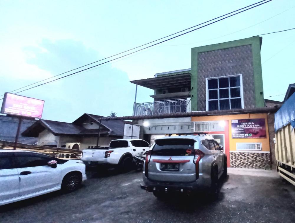 oyo 93206 penginapan budi syariah