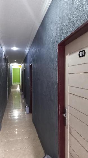 oyo 93206 penginapan budi syariah
