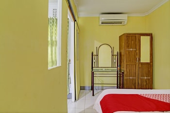 oyo 93206 penginapan budi syariah