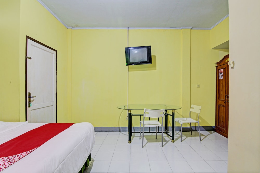 oyo 93206 penginapan budi syariah