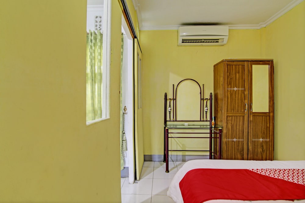 oyo 93206 penginapan budi syariah