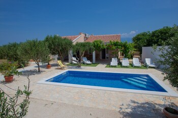 villa tina with private pool