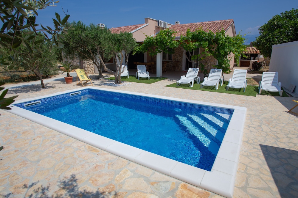 villa tina with private pool