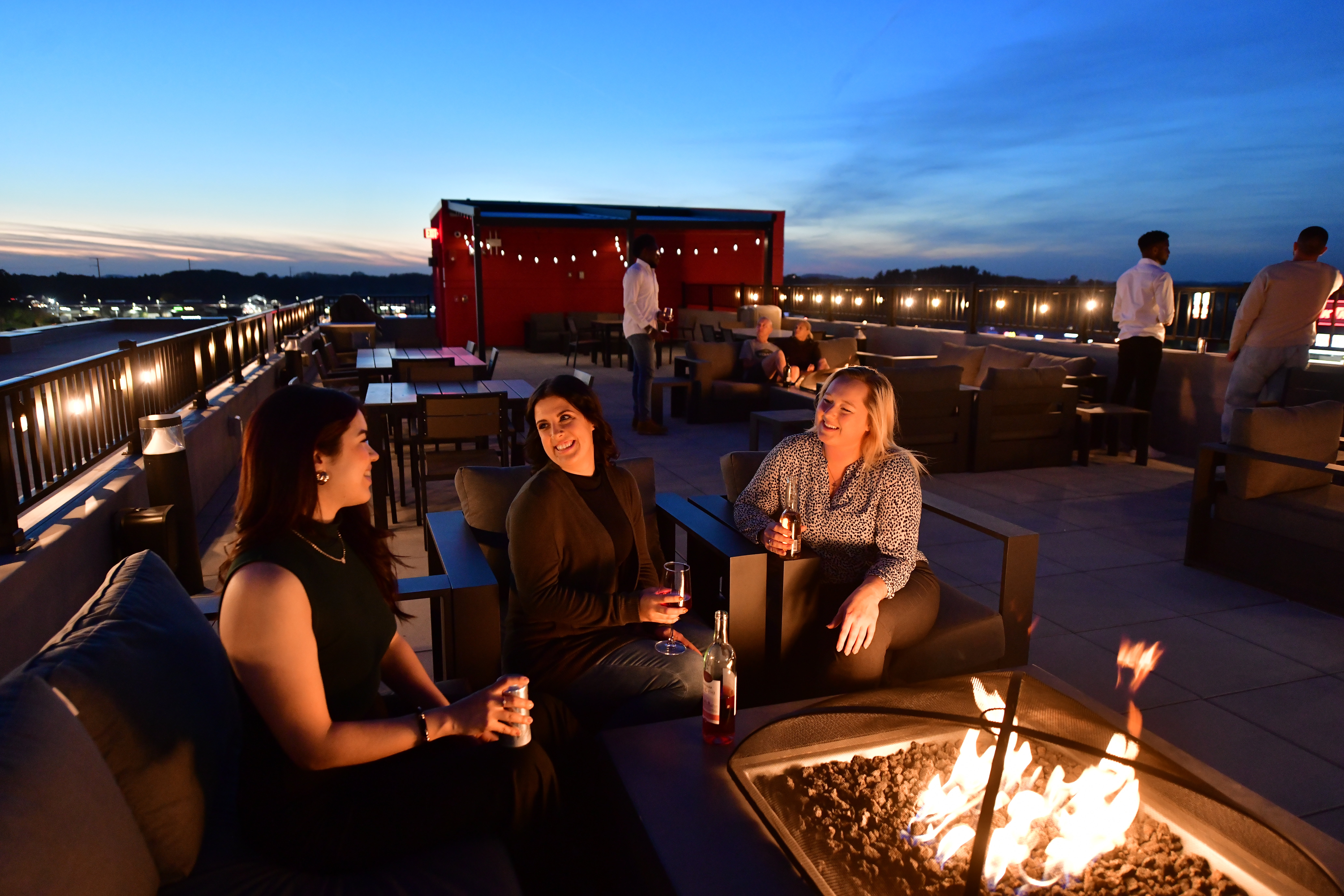 avid hotels lake delton dells area