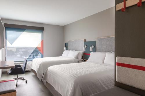 avid hotels lake delton dells area