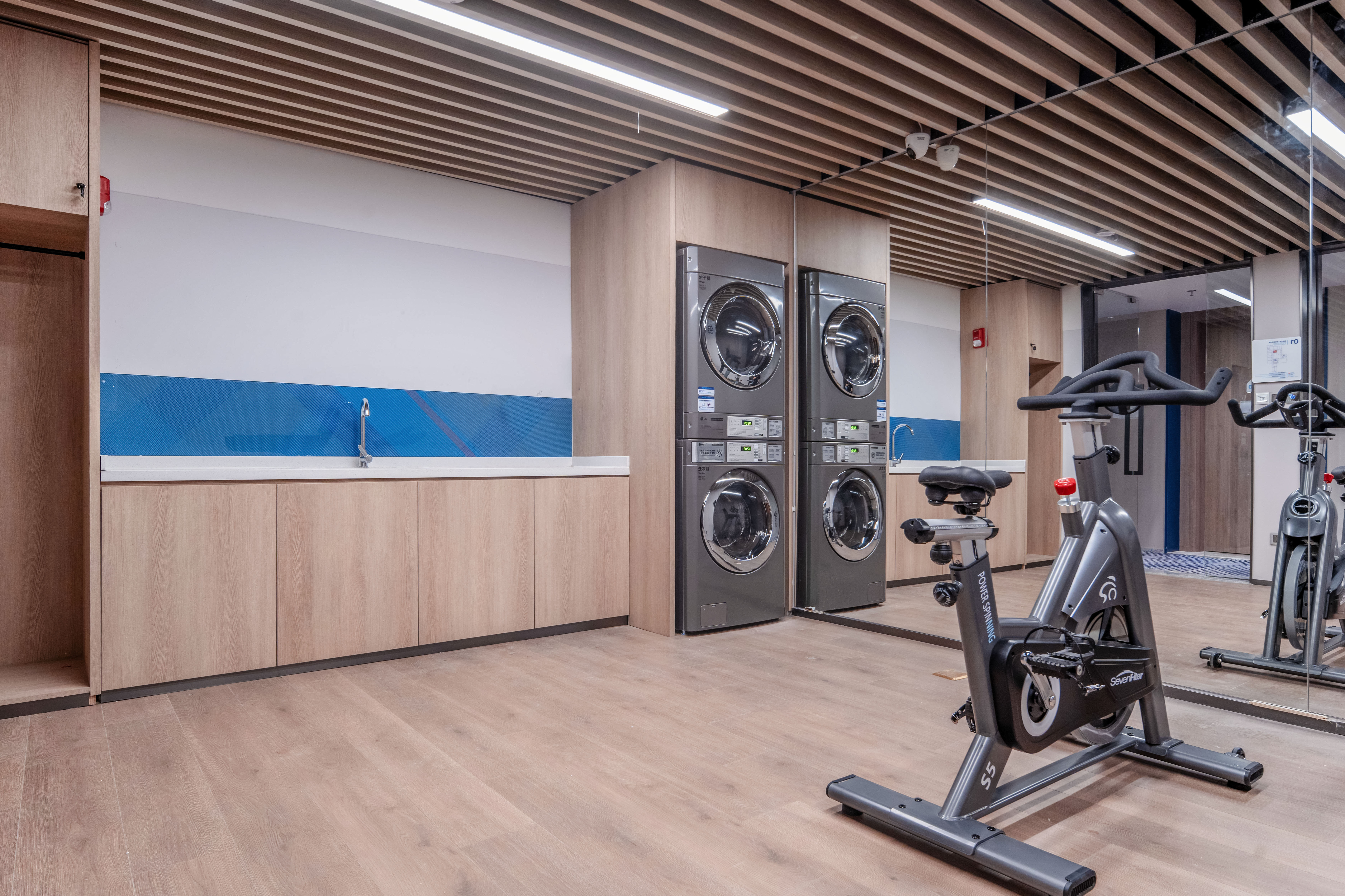holiday inn express shanghai hongqiao linkong an ihg hotel