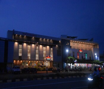 Mangalam Residency,Madurai>>Aruppukkottai,2 star