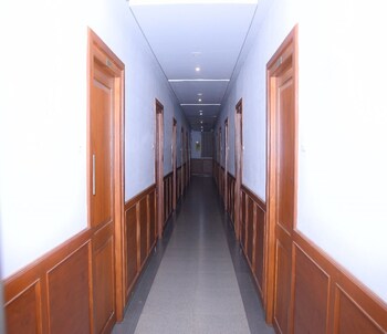 Mangalam Residency,Madurai>>Aruppukkottai,2 star