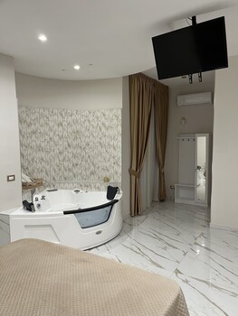 redamare suite