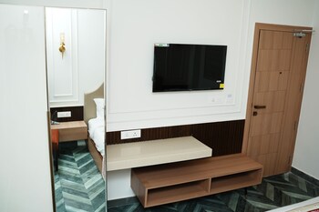 anaya retreat adults only